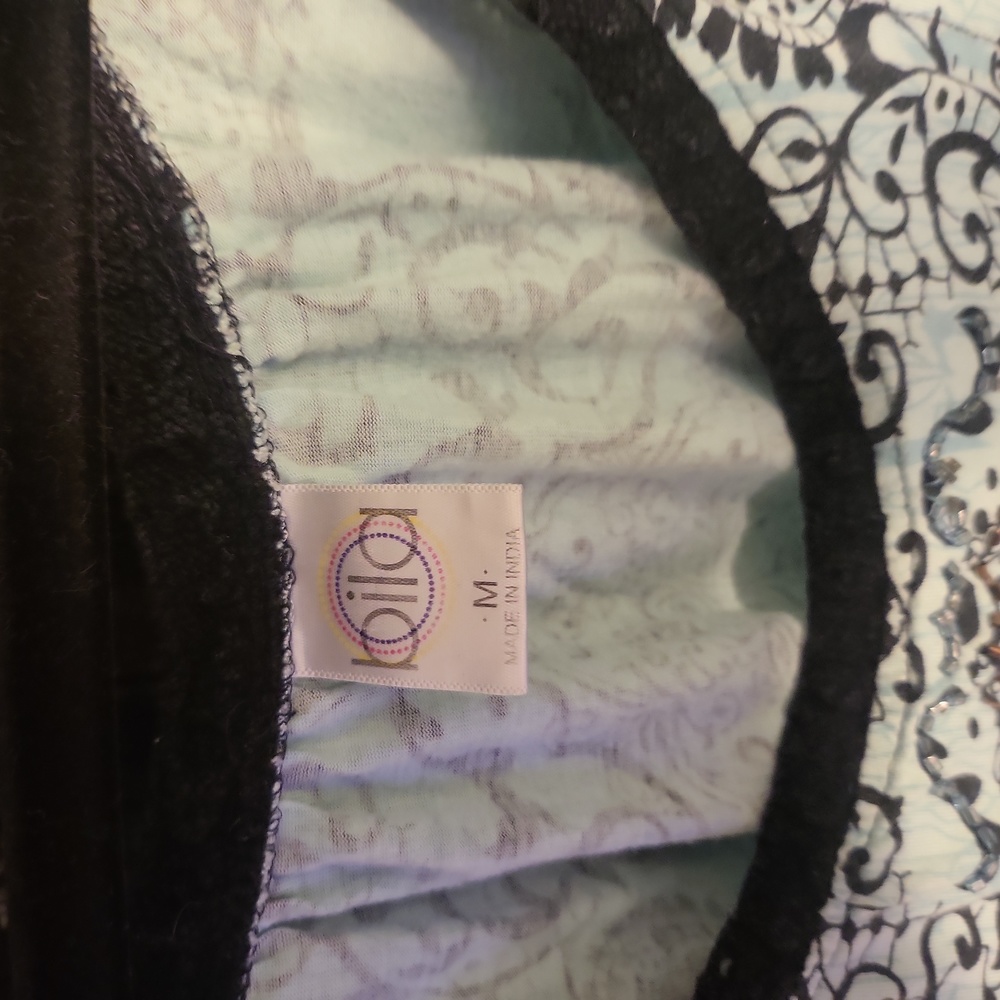 Top - Picture 2 of 2